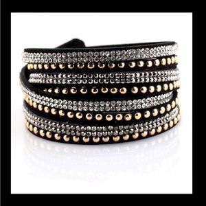 Leather wrap Bracelet or Choker
Teal
Stone
White
Black